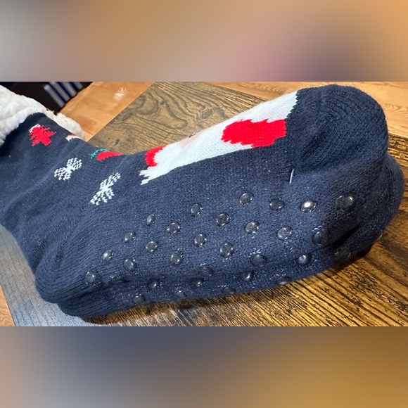 Women’s Navy Blue Santa Slipper Socks NWT Shoe size 2-12 - Picture 4 of 6